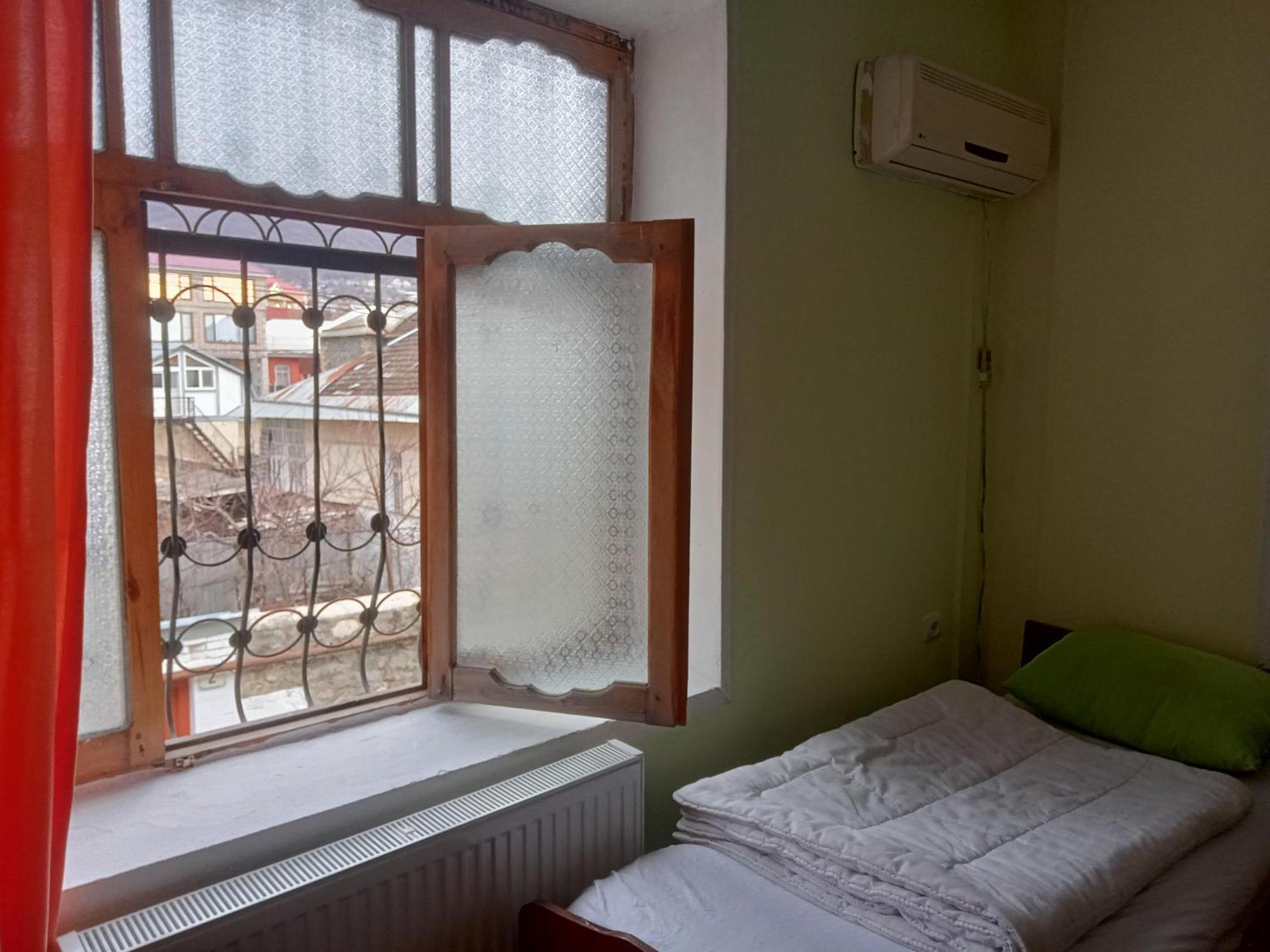 Canal Hostel Şǝki Extérieur photo