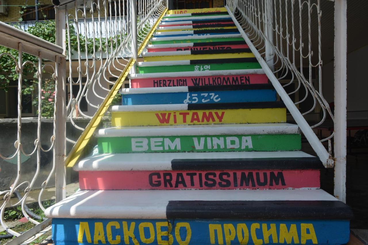Canal Hostel Şǝki Extérieur photo